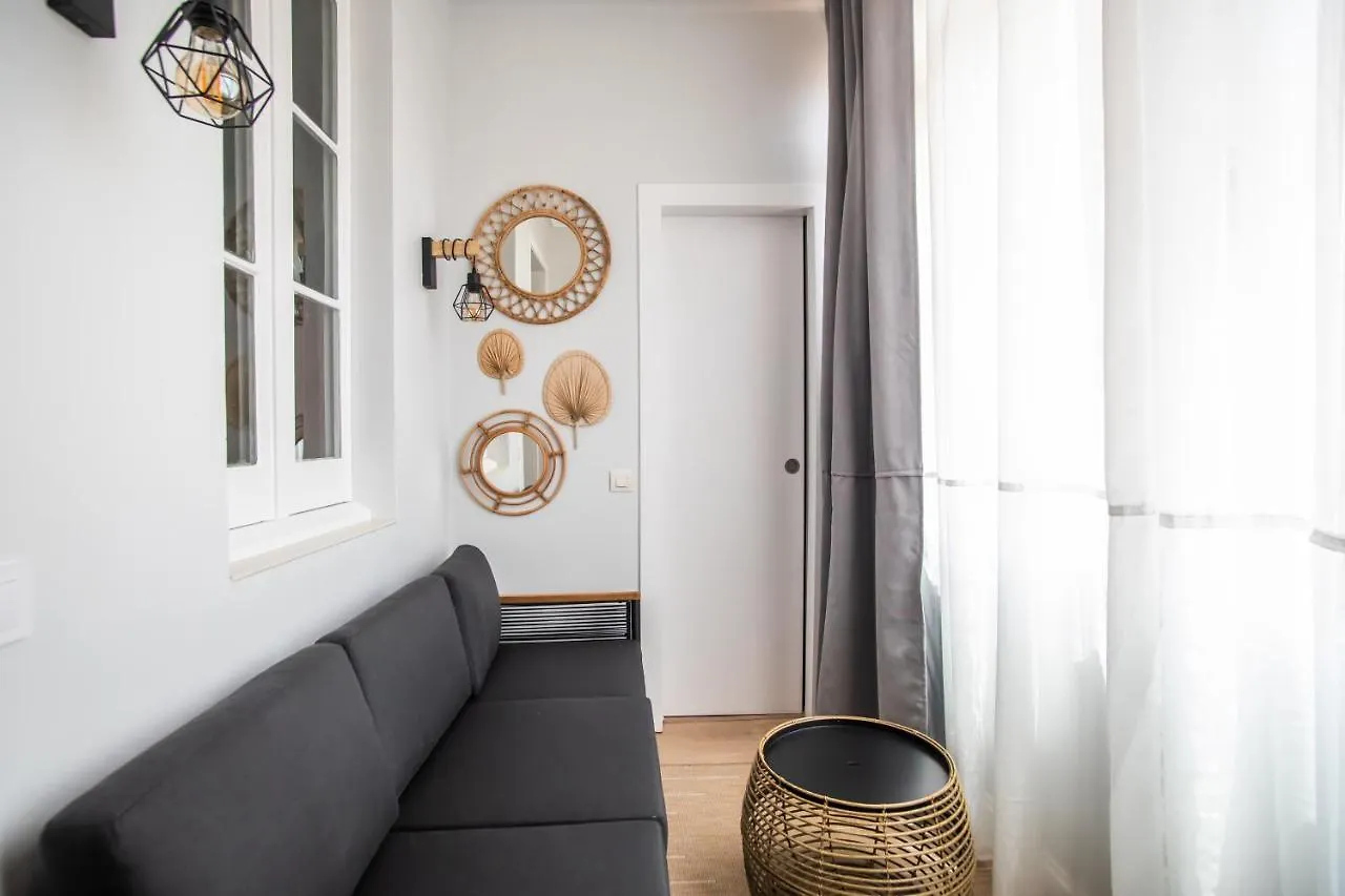 Tendency Apartments Miro 6 Barcelona